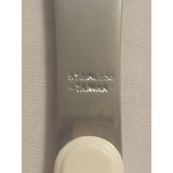 Pfaltzgraff Snow Village 9- 1/8 Inch Individual Knife Replacement - Picture 10 of 16